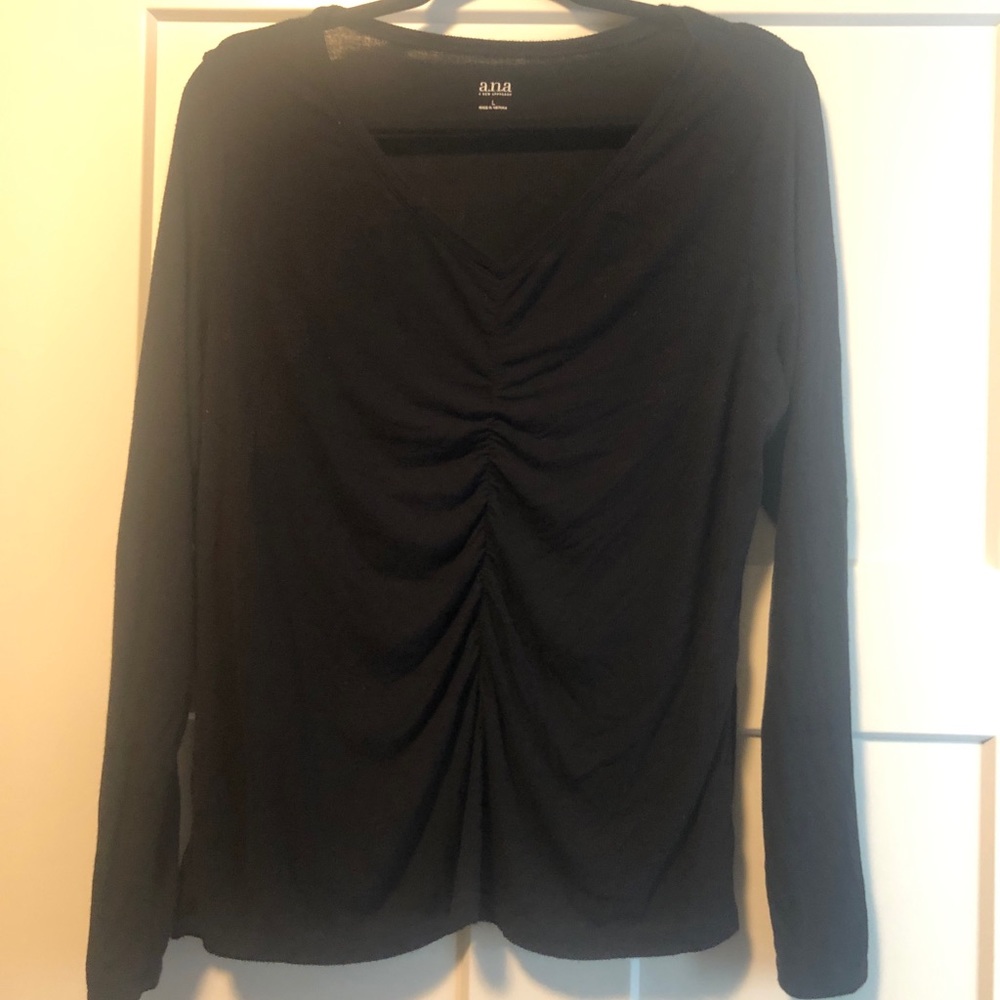 Anna black top